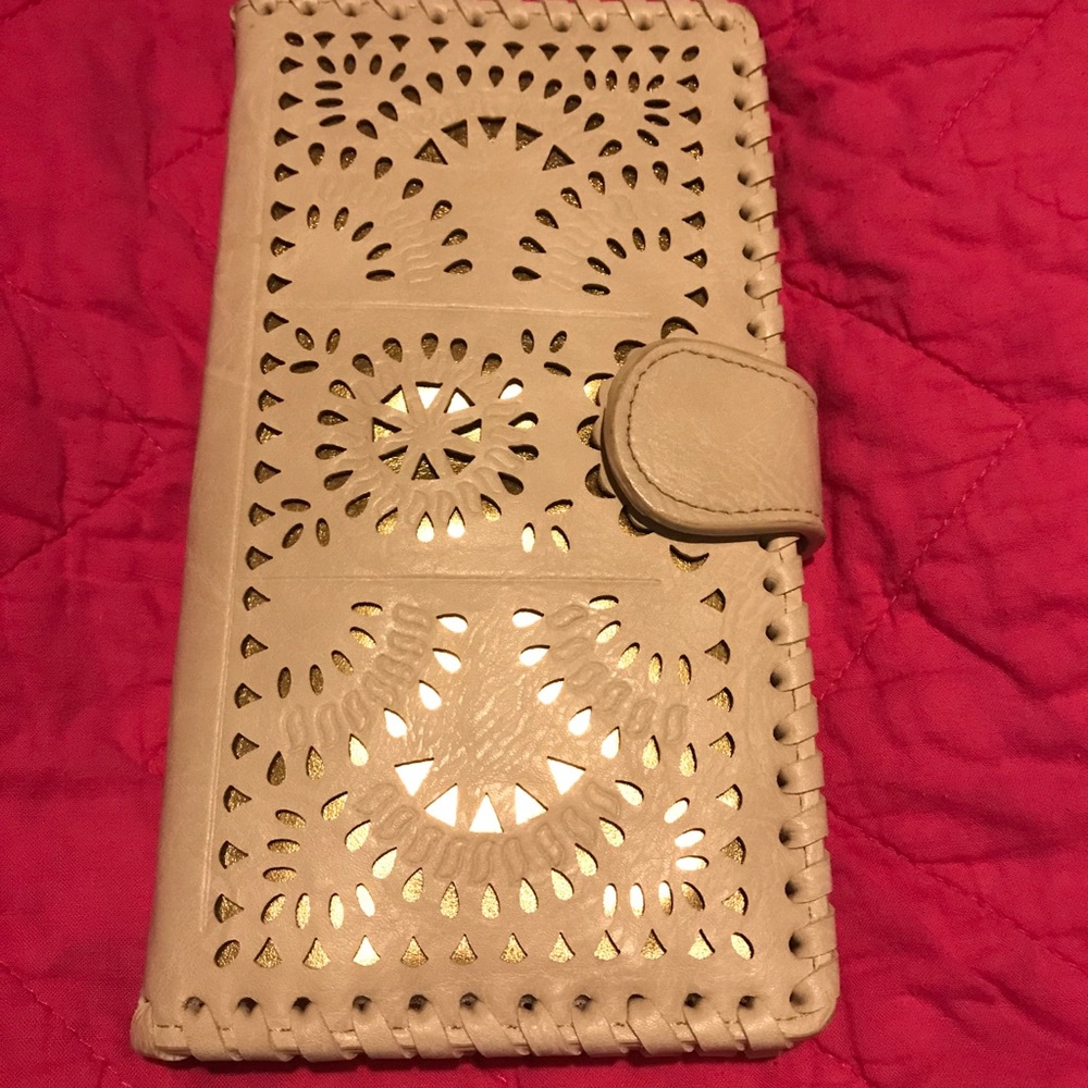 Madison West Wallet - cream